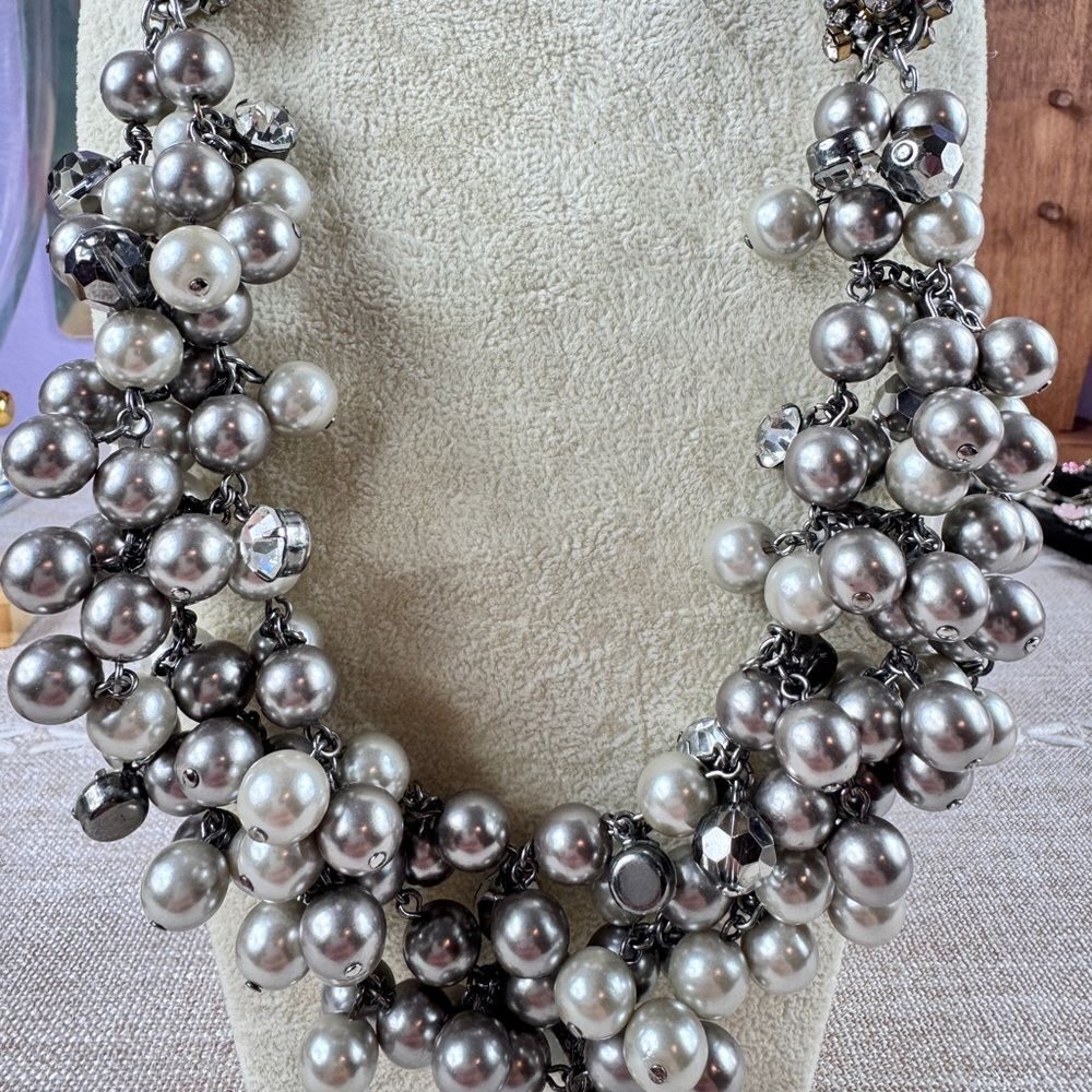 Elegant Silver Glass Pearl Cluster Necklace